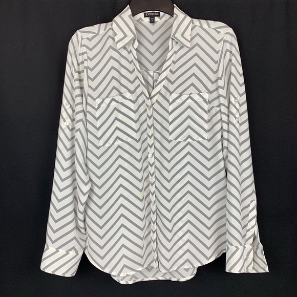 Express Tops - 🌹Express Blouse with Geometric Print. Size SP